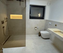 db Innenausbau & Bodenbeläge Bild 1