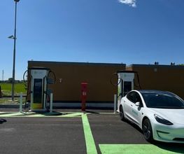 IPLANET Ricarica in sicurezza in modalità ultra fast per tutti i veicoli elettrici.