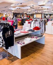 MUECKE Forchheim bei Erlangen Damenbekleidung