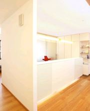 Dr. Adrian Hartmann Bild 4