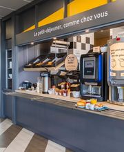 B&B HOTEL Montargis image 12