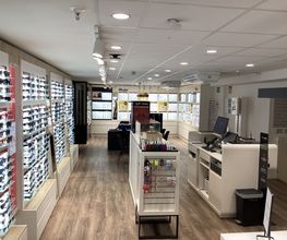 Optica 2000 PLAZA DEL DUQUE imagen 2