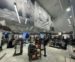 GUESS immagine 4