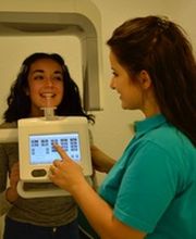 Zahnarztpraxis - Cabinet dentaire in Biel/Bienne Dres. med. dent. Lisa Leutenegger und Roman Januth Bild 5