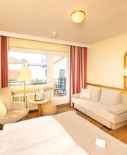 Doppelzimmer mit Südbalkon (Schlafcouch und Wannenbad)