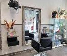 Salon 45° Grad Bild 7