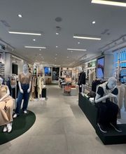 Overall View - In-Store
