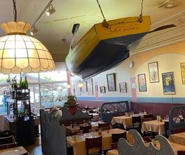 Café, Restaurant du Port Bild 11