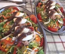rapanuichiringuitopaellasvariadasensaladas.jpg