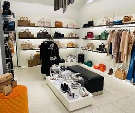 GUESS immagine 4