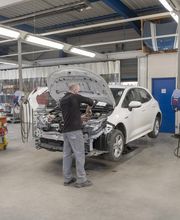 Axial Carrosserie Gaud Car System image 8