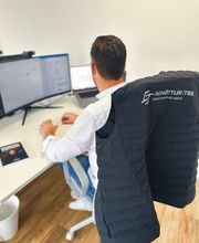 Schöttler & True Elektrotechnik GmbH Bild 12
