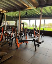 Basic-Fit Maassluis Elektraweg 24/7 - free weight zone
