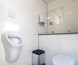 PJ Toilettenwagen Bild 8