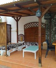 Alojamiento Turístico Completo con piscina y jardín imagen 2