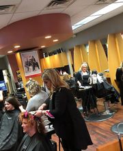 Fantastic Sams Cut & Color image 1
