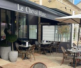 Le Cheval Blanc image 3