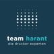 Team Harant erarbeitet mit Ihnen eine individuell auf Ihre Anforderungen abgestimmte Produktionslösung. Dabei können Sie auf die breite Palette an professionellen Neu-Geräten im Bereich Digitaldrucksystemen, Office-Drucker und Multifunktionsdrucker (MFP) sowie auf hochwertige Xerox Gebrauchtgeräte zurückgreifen.