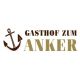 Das Logo zeigt einen stilisierten braunen Anker und die Aufschrift GASTHOF ZUM ANKER. Der Anker symbolisiert Stabilität und maritime Verbundenheit, während der Name auf einen traditionellen Gasthof hinweist, der möglicherweise eine gemütliche, einladende Atmosphäre bietet. Das Design ist schlicht und klassisch, passend für ein traditionelles Gasthaus.