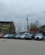 Fahrzeugausstellung Längfeldweg 43a bei Coop Tankstelle & Würth AG