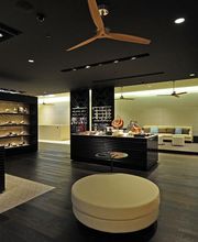 Colonys, Schuhserfer, Vitrinen polstern und beziehen in Leder