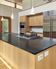 Holding Goigoux image 3