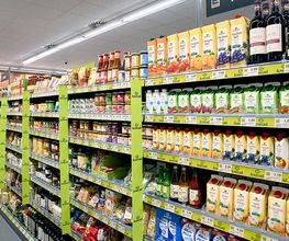 Vegan + Bio
Artikel von Biozentrale, Alnatura, Alpro, Oatly, veganz und Rügenwalder Mühle füllen unser großes Sortiment. Gerade im Tiefkühlbereich finden Sie eine große Auswahl an fleischlosen Produkten.