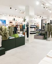 Lacoste Americas Plaza imagen 9