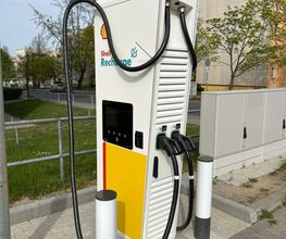 Shell Recharge Charging Station Bild 3