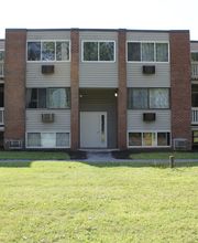 Pine Tree Apartments image 5