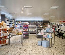 innenraum-amavita-apotheke-derendingen