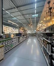 Weldom Solesmes image 9