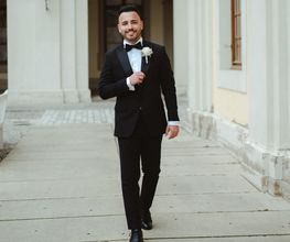portraitSq