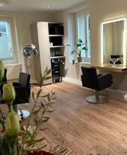 Claudia Schneider Hairstyle