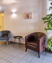 B&B HOTEL Lyon Saint-Bonnet Mi-Plaine image 8