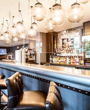 Premier Inn Munich Airport Ost hotel bar