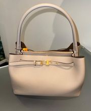 Rive Gauche Chaussures & Accessoires SA Bild 6