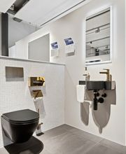 Sanitas Troesch Lugano, Esposizione di bagni Lamone Bild 9