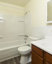 Middle River Townhomes image 3