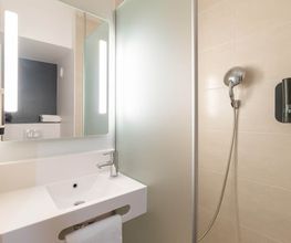 B&B HOTEL Lyon Centre Perrache image 9