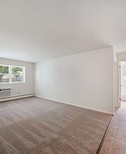 Elwood Gardens Apartments image 1