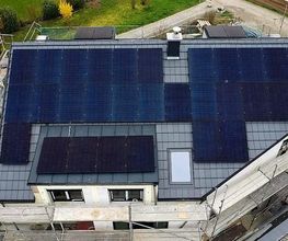 18 Photovoltaikanlage im Neubau.jpg