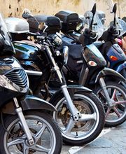 MOTO 17 MOTO 17 image 1