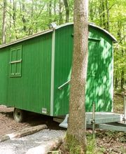 Der Schutzwagen bietet eine Toilette und einen Unterstand bei schlechtem Wetter.