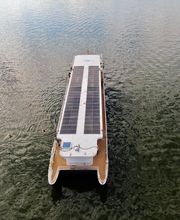 Solarwaterworld Hafen: Schiffsrundfahrten und Sightseeing Touren in Berlin mit Solar-Katamaran Bild 3