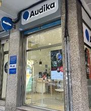 Fachada exterior del Centro Auditivo Audika Vigo, Rúa de Barcelona 81