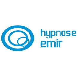In der Praxis im renommierten medizinischen Hypnosecenter Bern und im Medizinzentrum MedMex Thun bietet der hauptberufliche Hypnosetherapeut moderne, zielorientierte Hypnosetherapie an. Diese Methode kann sowohl als eigenständige Therapie als auch als Ergänzung zu schulmedizinischen Verfahren angewendet werden. Sie ist besonders wirksam bei Angststörungen, Migräne, Zwangsstörungen und Schmerzbehandlung.