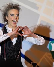 Miss Hallony - Visuelle Comedy