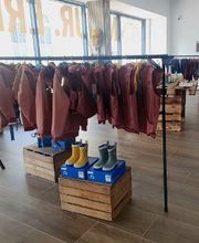 Outdoor Store Born Bild 9