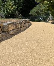 chemin piéton en Minéralstar beige avec pavés La couture